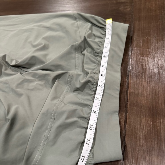 Lululemon Adapted State High-Rise Jogger in Forest Green | Full Length | Size 2 - Picture 9 of 10